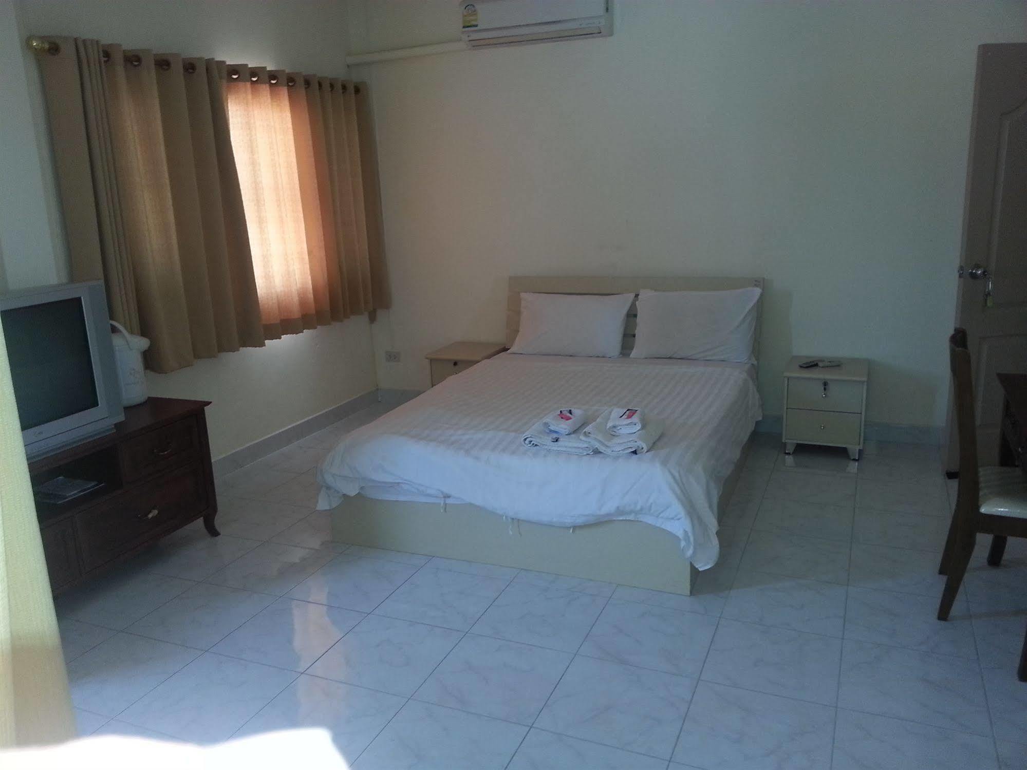 Donkey'S Rest Hotel Hua Hin Bagian luar foto