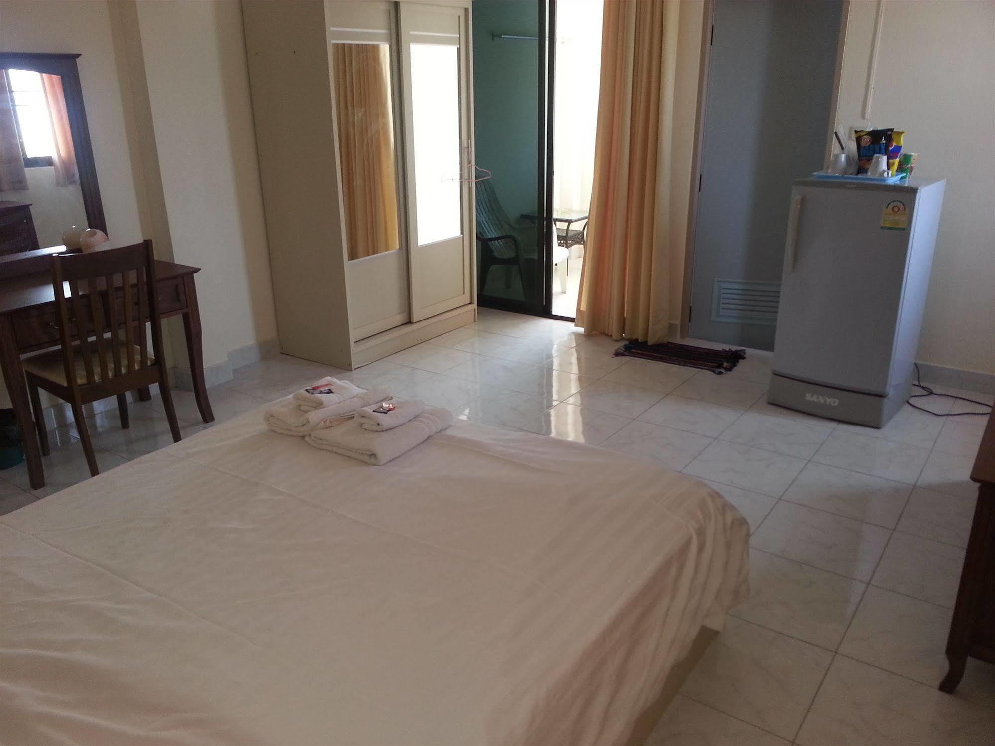 Donkey'S Rest Hotel Hua Hin Bagian luar foto